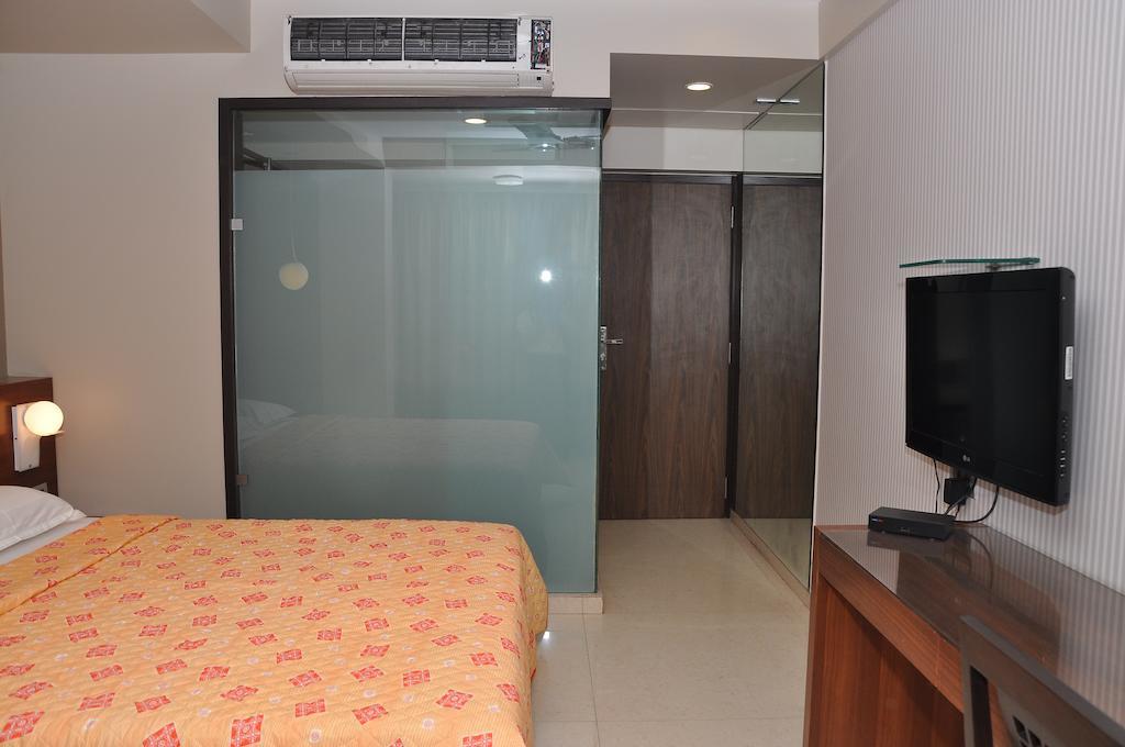 Hotel Imperial Executive, Andheri Мумбаї Номер фото